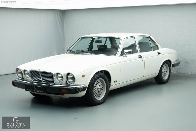 Galeriden Jaguar XJ XJ6 4.0 1986 Model İstanbul 129.605 km Beyaz