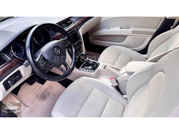 SÜPERB 1.6 TDİ DSG ELEGANCE