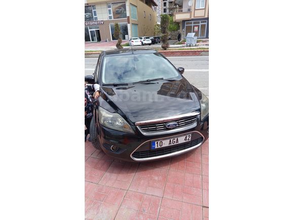 Sahibinden Ford Focus 1.6 TDCi Titanium 2011 Model  233000 km Siyah