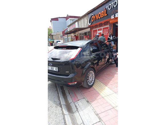 Sahibinden Ford Focus 1.6 TDCi Titanium 2011 Model  233000 km Siyah