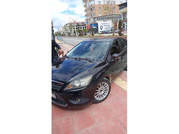 Sahibinden Ford Focus 1.6 TDCi Titanium 2011 Model  233000 km Siyah