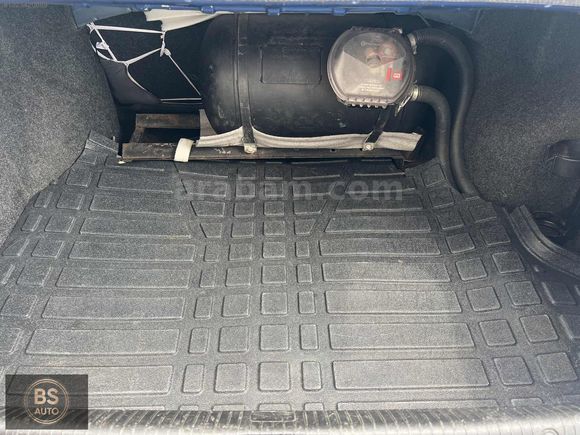 "BS AUTO" DEĞİŞENSİZ 1996 Volkswagen Vento 1.6 GL