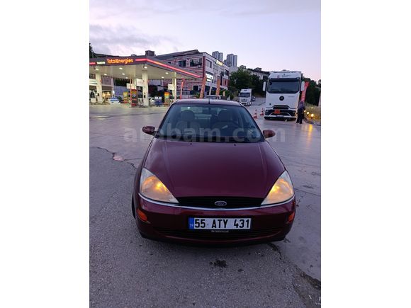 Sahibinden Ford Focus 1.6 Ghia 2001 Model