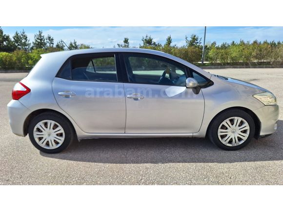 Sahibinden Toyota Auris 1.6 Comfort Extra 2011 Model 
