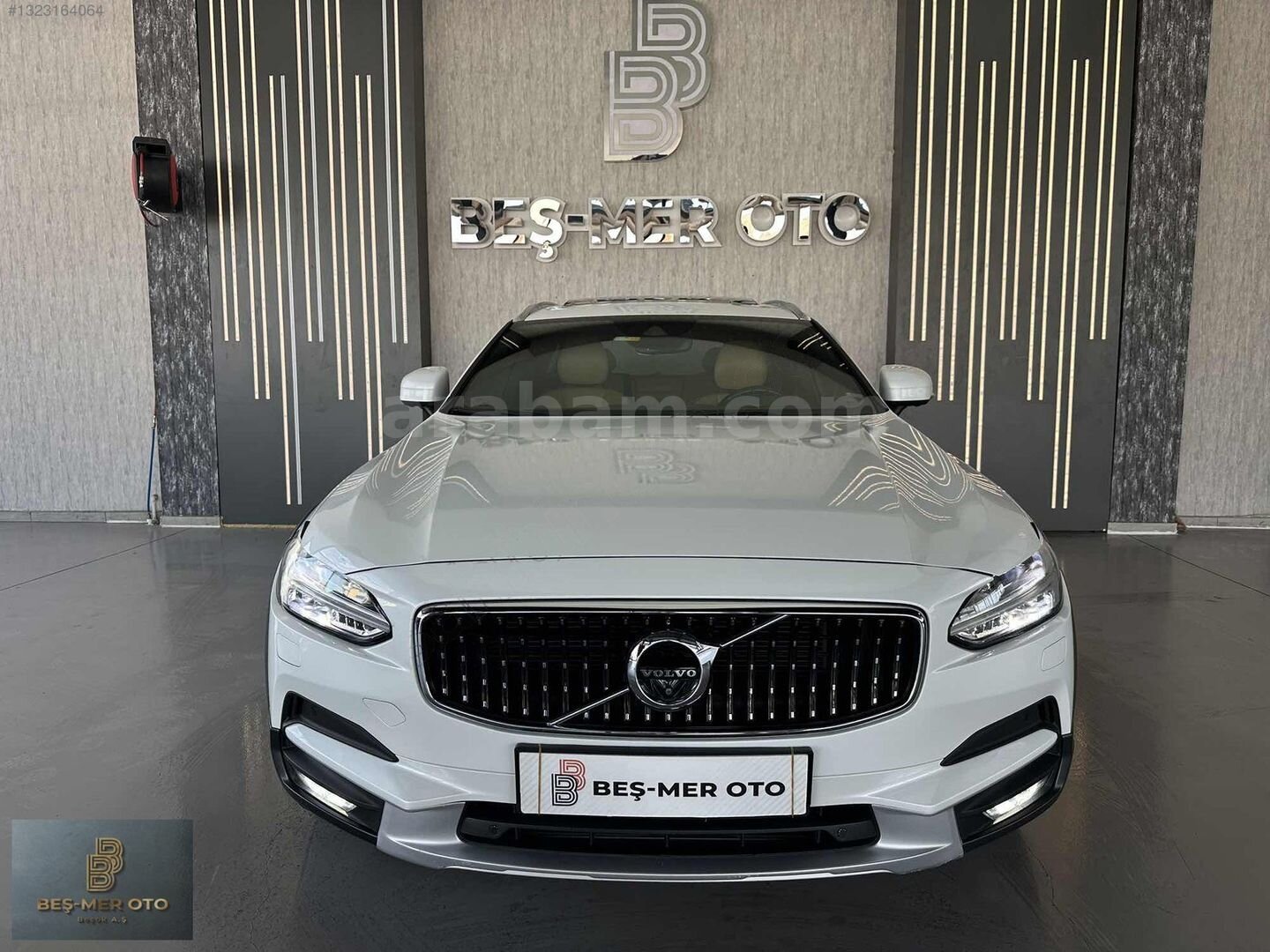 Galeriden Volvo V90 Cross Country 2.0 D D5 Pro 2017 Model İzmir 191.000 km Beyaz 2