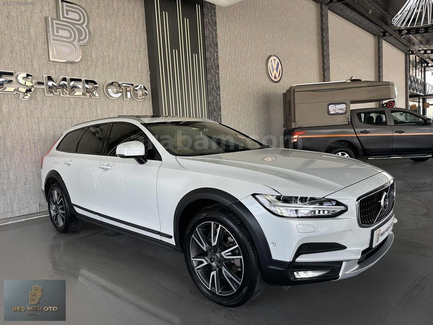 Galeriden Volvo V90 Cross Country 2.0 D D5 Pro 2017 Model İzmir 191.000 km Beyaz 5