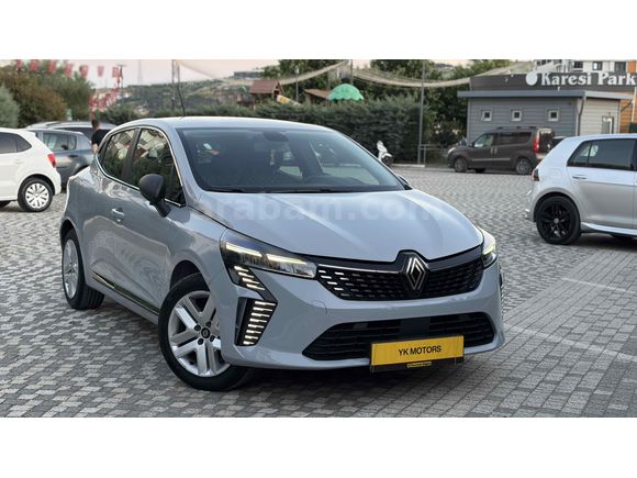 Galeriden Renault Clio 1.0 TCe Evolution 2023 Model Balıkesir 54.000 km Gri