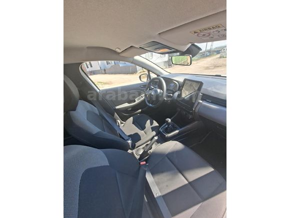 Sahibinden Renault Clio 1.0 SCe Joy 2022 Model