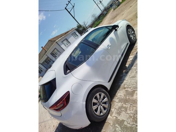 Sahibinden Renault Clio 1.0 SCe Joy 2022 Model