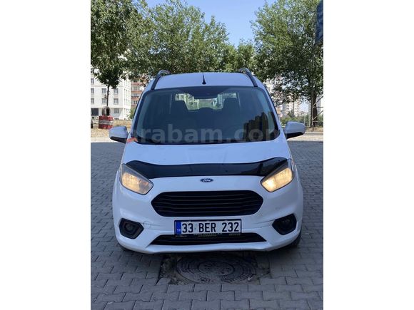 OTOMOBİL Ford Tourneo Courier 1.5 TDCi Journey Titanium 2018 Model