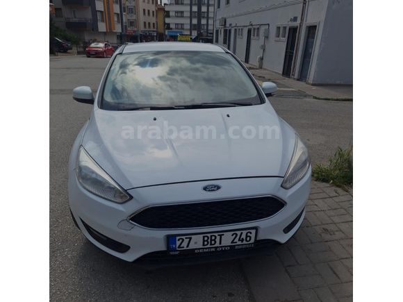 Sahibinden Ford Focus 1.6 TDCi Trend X 2016 Model  209.000 km Beyaz