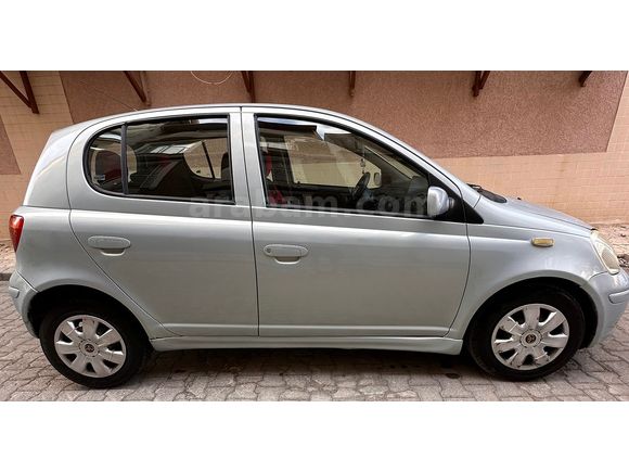 Kadın Sahibinden Değişensiz Hasarsız Toyota Yaris 