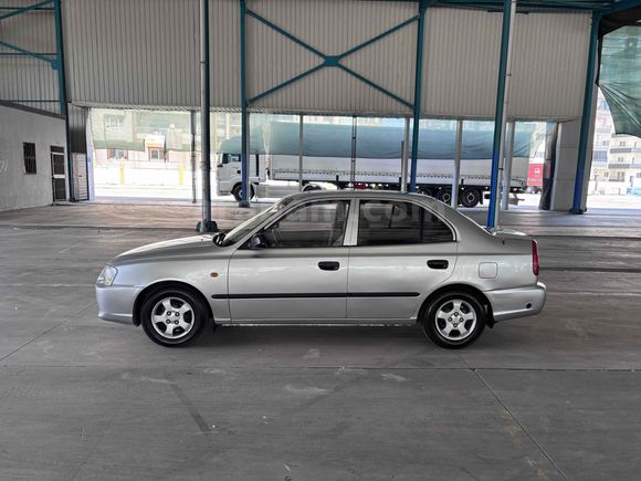 Sahibinden Hyundai Accent 1.3 LX 2000 Model klimalı