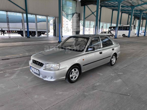 Sahibinden Hyundai Accent 1.3 LX 2000 Model klimalı