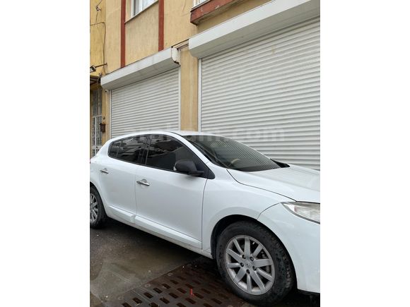 Sahibinden Renault Megane 1.5 dCi Expression 2011 Model İzmir
