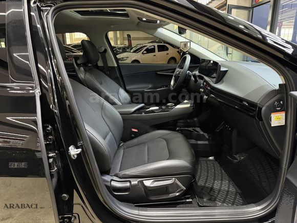 ARABACI GRUP 2025 KİA EV6-12BİNKM-%20 KDV'Lİ-HATASIZ-SUNROOF