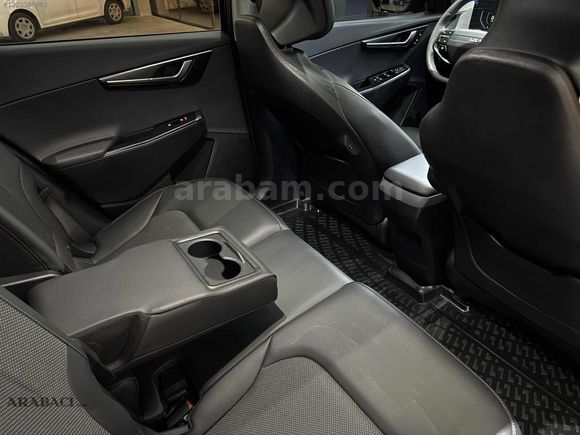 ARABACI GRUP 2025 KİA EV6-12BİNKM-%20 KDV'Lİ-HATASIZ-SUNROOF