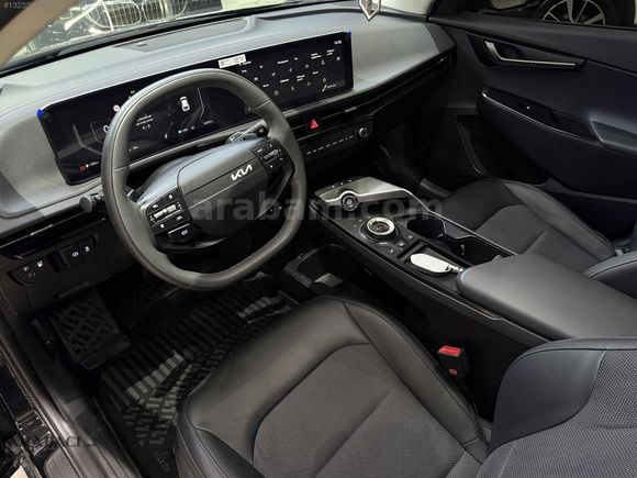 ARABACI GRUP 2025 KİA EV6-12BİNKM-%20 KDV'Lİ-HATASIZ-SUNROOF
