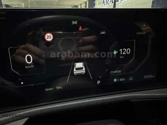 ARABACI GRUP 2025 KİA EV6-12BİNKM-%20 KDV'Lİ-HATASIZ-SUNROOF