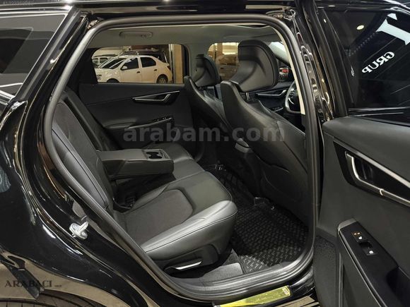 ARABACI GRUP 2025 KİA EV6-12BİNKM-%20 KDV'Lİ-HATASIZ-SUNROOF