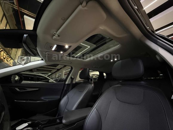 ARABACI GRUP 2025 KİA EV6-12BİNKM-%20 KDV'Lİ-HATASIZ-SUNROOF