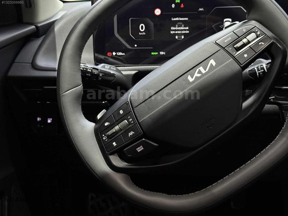 ARABACI GRUP 2025 KİA EV6-12BİNKM-%20 KDV'Lİ-HATASIZ-SUNROOF
