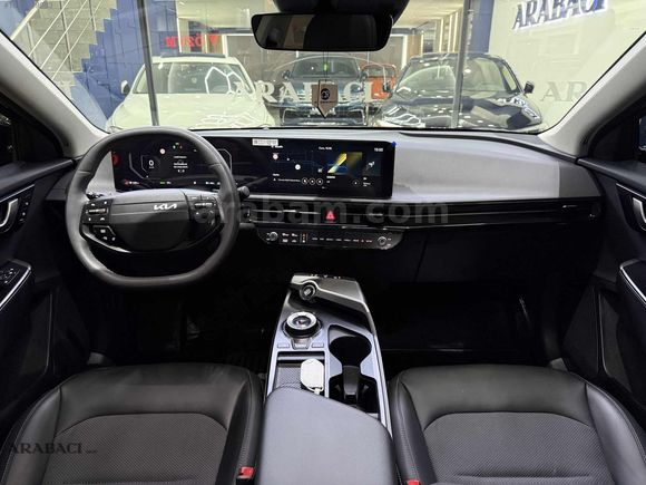 ARABACI GRUP 2025 KİA EV6-12BİNKM-%20 KDV'Lİ-HATASIZ-SUNROOF