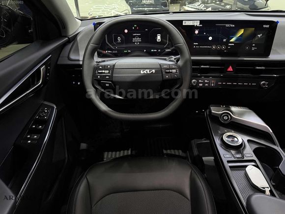 ARABACI GRUP 2025 KİA EV6-12BİNKM-%20 KDV'Lİ-HATASIZ-SUNROOF