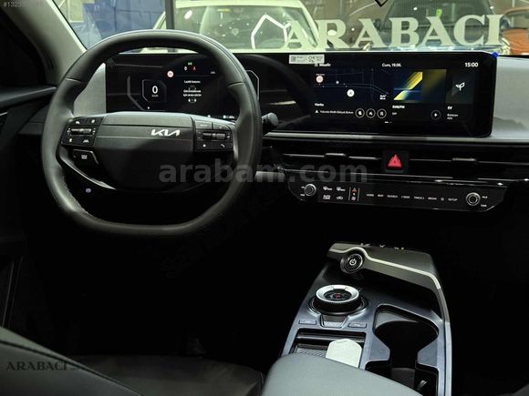 ARABACI GRUP 2025 KİA EV6-12BİNKM-%20 KDV'Lİ-HATASIZ-SUNROOF