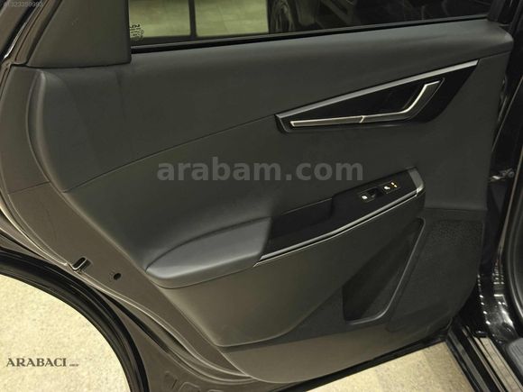 ARABACI GRUP 2025 KİA EV6-12BİNKM-%20 KDV'Lİ-HATASIZ-SUNROOF