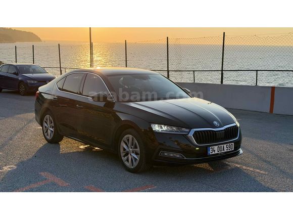 Sahibinden Skoda Octavia 1.5 e-Tec Premium 2021 Model 
