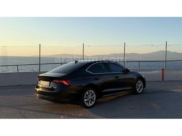 Sahibinden Skoda Octavia 1.5 e-Tec Premium 2021 Model 