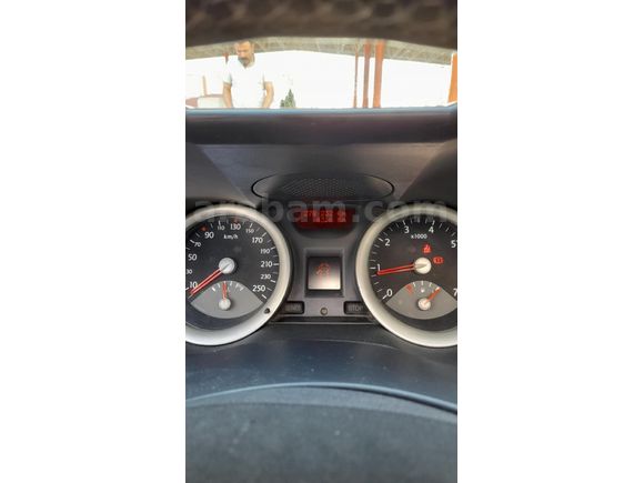 Sahibinden Renault Megane 1.6 Dynamique 2004 Model