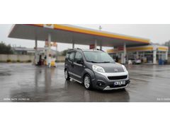 Sahibinden Fiat Fiorino Combi 1.3 Multijet Premio 2021 Model