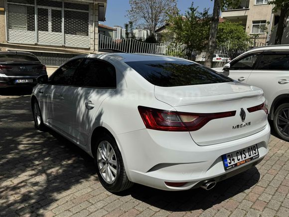 Sahibinden Renault Megane 1.5 Blue DCI Touch 2020 Model 