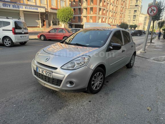 Galeriden Renault Clio 1.5 dCi Authentique 2010 Model İstanbul