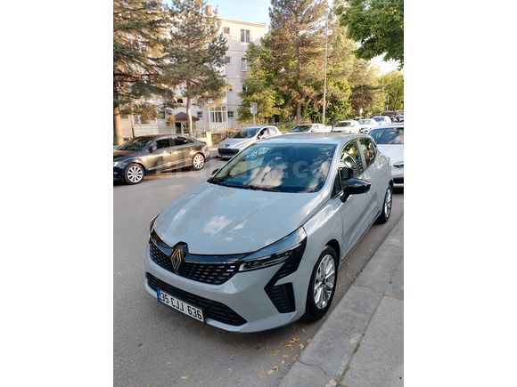 2025 ÇIKIŞLI -EXTRALI-ÇELİK JANT-GSR2 PAKET-CLİO EvO-TRAMERSİZ