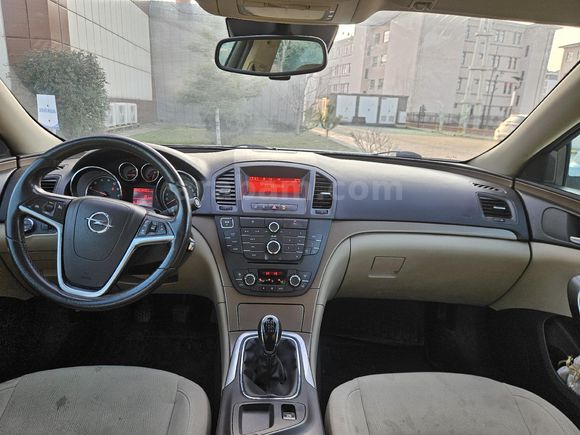 Sahibinden Opel Insignia 1.4 T Edition Elegance 2012 Model Afyonkarahisar 148.000 km Beyaz