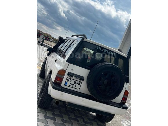 ARAZİ CANAVARI SÜZUKİ VITARRAA