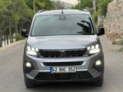 Sahibinden Peugeot Rifter 
4CAM OTOMATİK HATASIZ
 