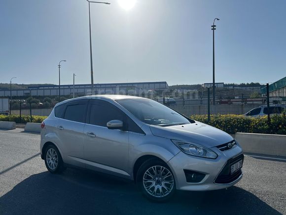 ACİL SATILIK 2013 MODEL C-MAX DİZEL TİTANİUM SONY MÜZİK SİSTEMLİ