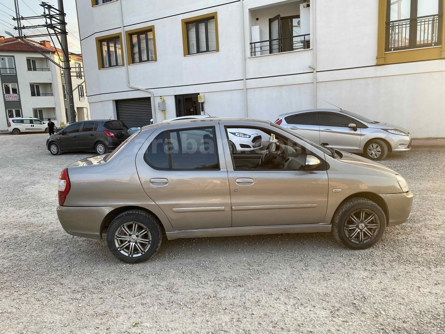 Sahibinden Tata Indigo 1.4 MPFI Comfort 2011 Model Bursa 140.000 km Bej 6