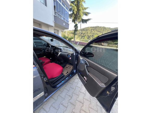 Sahibinden Ford Focus 1.6 Ambiente 2001 Model 
