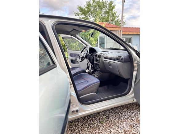 DEĞİŞENSİZ!! Renault Clio 1.4 RNA 2001 MODEL!