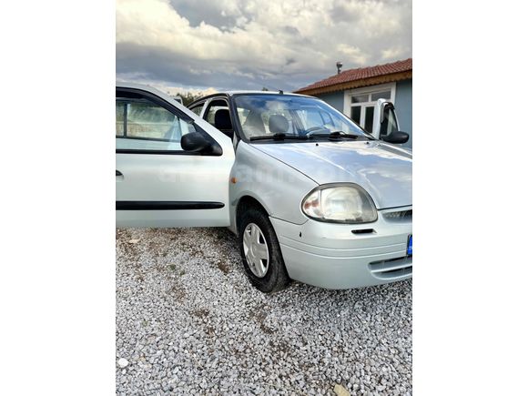 DEĞİŞENSİZ!! Renault Clio 1.4 RNA 2001 MODEL!