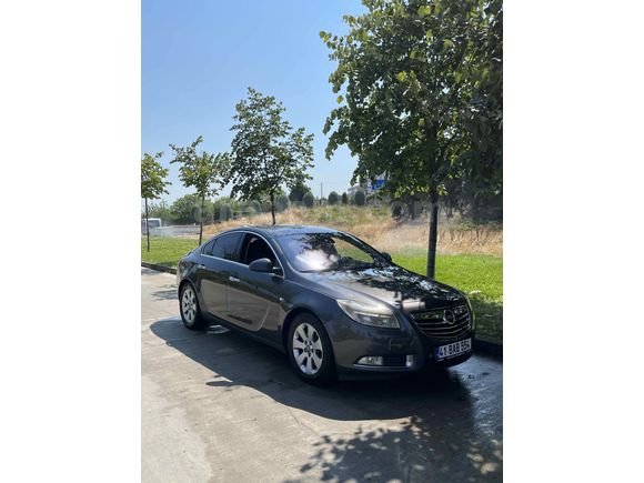 TEMİZ OPEL İNSİGNİA