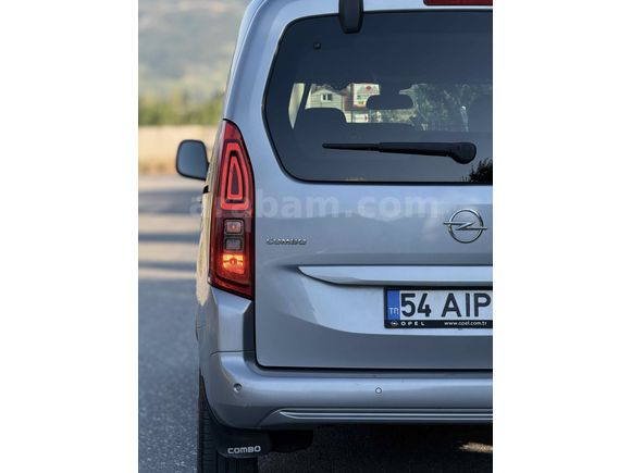 Galeriden Opel Combo 1.5 CDTI Edition 2022 Model Sakarya