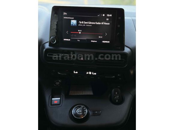 Galeriden Opel Combo 1.5 CDTI Edition 2022 Model Sakarya