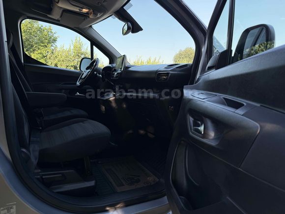 Galeriden Opel Combo 1.5 CDTI Edition 2022 Model Sakarya