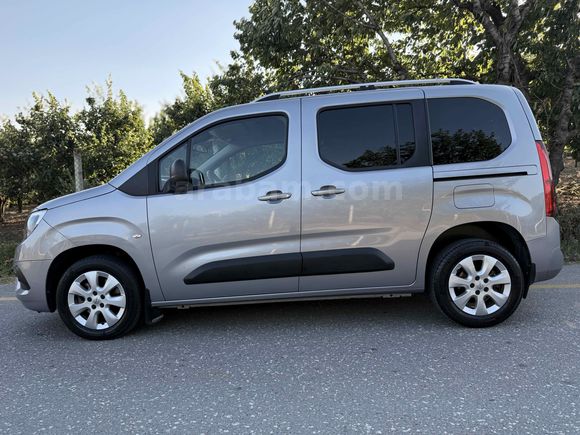 Galeriden Opel Combo 1.5 CDTI Edition 2022 Model Sakarya